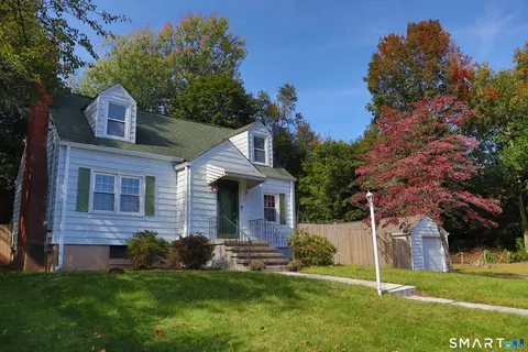 Exterior - 312 Battis Rd, Hamden, CT 06514 photo 2 of 8