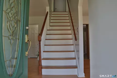Entry Way - 312 Battis Rd, Hamden, CT 06514 photo 1 of 3