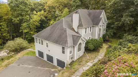 Exterior - 46 Marlin Rd, Sandy Hook, CT 06482 photo 5 of 8