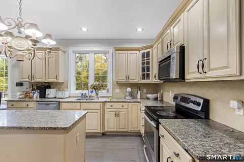 Kitchen - 46 Marlin Rd, Sandy Hook, CT 06482 photo 1 of 2