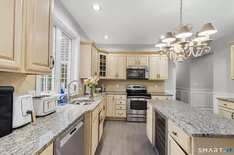 Kitchen - 46 Marlin Rd, Sandy Hook, CT 06482 photo 2 of 2