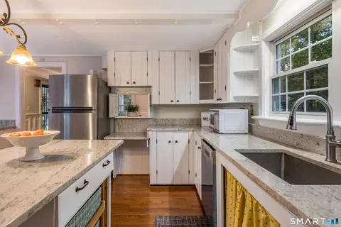 6 Raymond Rd, Avon, CT 06001 photo 8