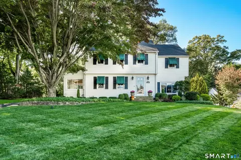 495 Cutspring Rd, Stratford, CT 06614