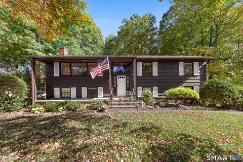 40 E Rocks Rd, Norwalk, CT 06851