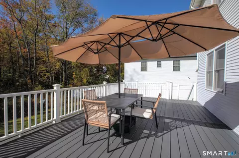 Exterior - 39 Regency Hl, Waterbury, CT 06708 photo 4 of 7