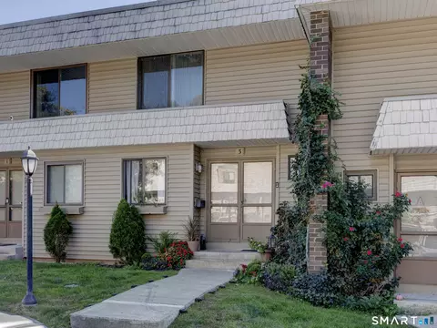 3 Redwood Ct #3, Cromwell, CT 06416