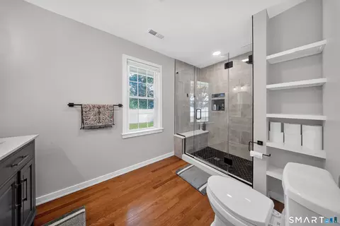 Bath - 18 Maple St, Trumbull, CT 06611 photo 2 of 4