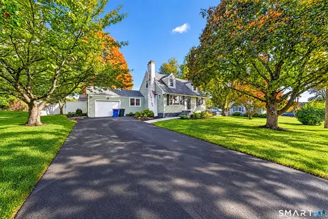 Exterior - 18 Maple St, Trumbull, CT 06611 photo 5 of 6