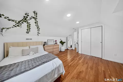 Bedroom - 18 Maple St, Trumbull, CT 06611 photo 4 of 8