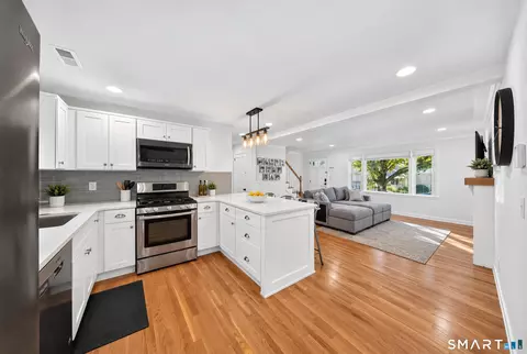 Kitchen - 18 Maple St, Trumbull, CT 06611 photo 5 of 6