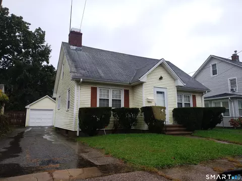 140 Beardsley Park Ter, Bridgeport, CT 06610