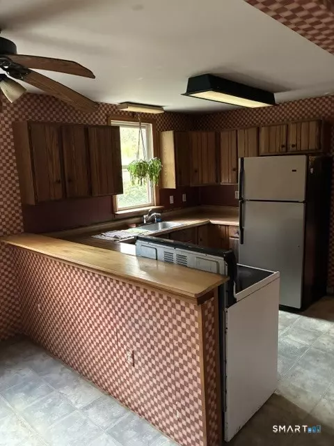 Kitchen - 9 Birch Hill Rd, Morris, CT 06763 photo 1 of 1