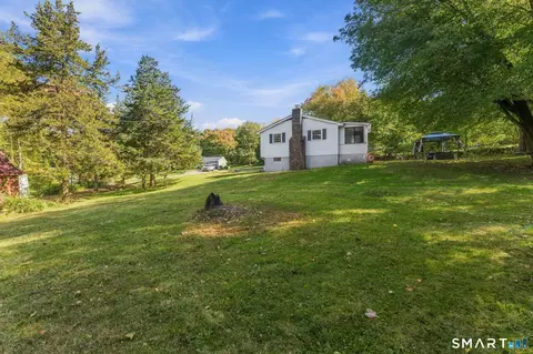 Exterior - 7 Sessions Dr, Central Village, CT 06332 photo 10 of 14