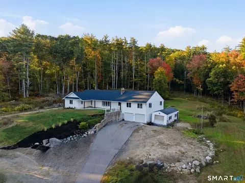 49 Stedman Rd, New Hartford, CT 06057