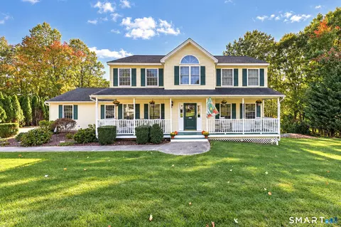 16 Sierra Ridge Rd, Naugatuck, CT 06770