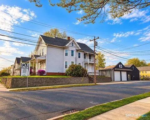 620 E Main St, New Britain, CT 06051