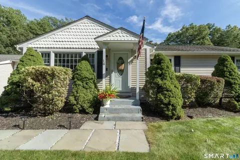 14 Shaw Dr, North Haven, CT 06473