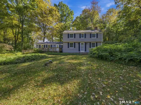 23 Storrs Heights Rd, Mansfield, CT 06268