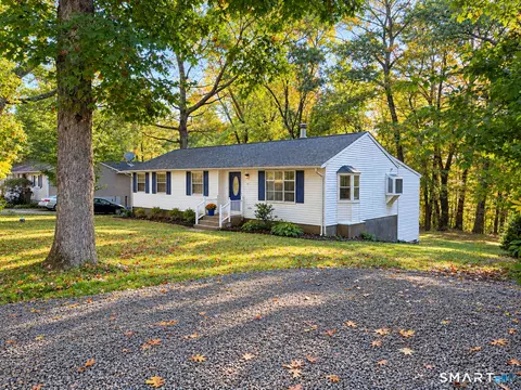 6 E Hayes Rd, East Hampton, CT 06424