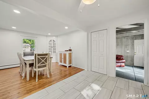 Entry Way - 3 Nutmeg Dr, Clinton, CT 06413 photo 1 of 1