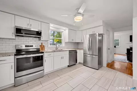 Kitchen - 3 Nutmeg Dr, Clinton, CT 06413 photo 1 of 3