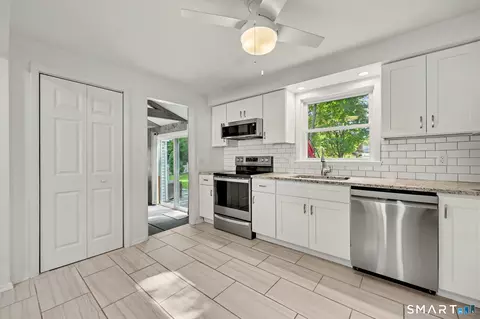 Kitchen - 3 Nutmeg Dr, Clinton, CT 06413 photo 3 of 3