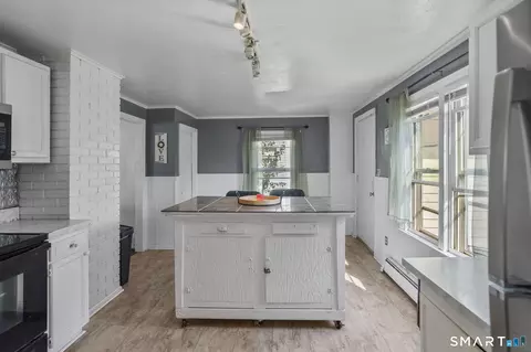 Kitchen - 87 Webb St, Hamden, CT 06517 photo 3 of 6
