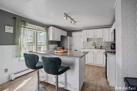 Kitchen - 87 Webb St, Hamden, CT 06517 photo 2 of 6