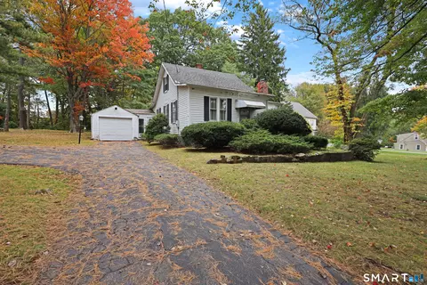 1121 Fienemann Rd, Farmington, CT 06032