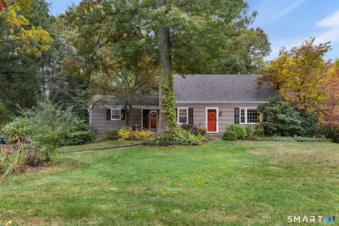 7 Robin Rd, Simsbury, CT 06070