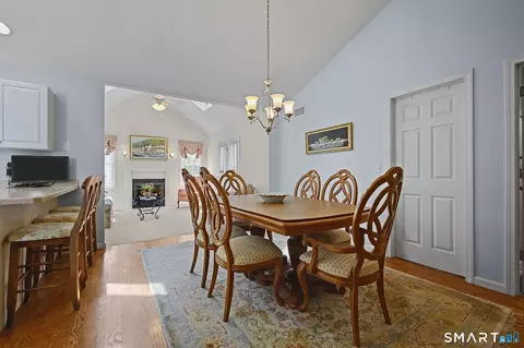 Dining - 4 Mountain View Lndg #4, Killingly, CT 06239 photo 2 of 3