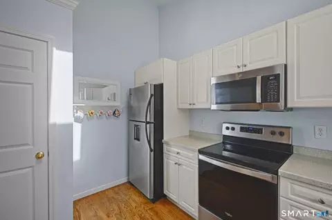 Kitchen - 4 Mountain View Lndg #4, Killingly, CT 06239 photo 4 of 5