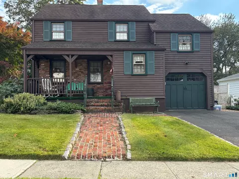 67 Sultan St, Stratford, CT 06614