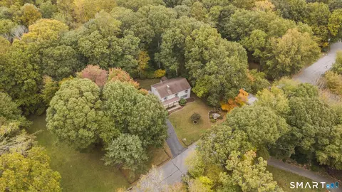 View/Area - 43 Robinhood Dr, Gales Ferry, CT 06335 photo 1 of 3