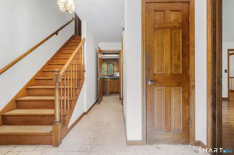 Entry Way - 43 Robinhood Dr, Gales Ferry, CT 06335 photo 1 of 2