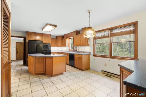 Kitchen - 43 Robinhood Dr, Gales Ferry, CT 06335 photo 2 of 8