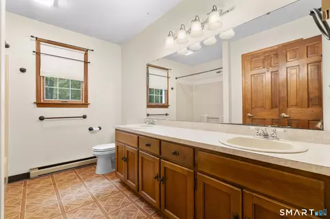Bath - 43 Robinhood Dr, Gales Ferry, CT 06335 photo 2 of 4