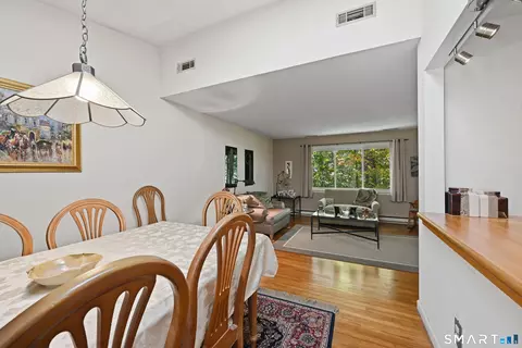 Dining - 19 Willow Run, Brookfield, CT 06804 photo 2 of 4