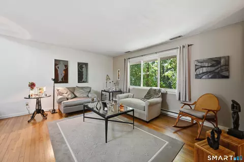 Living - 19 Willow Run, Brookfield, CT 06804 photo 2 of 3