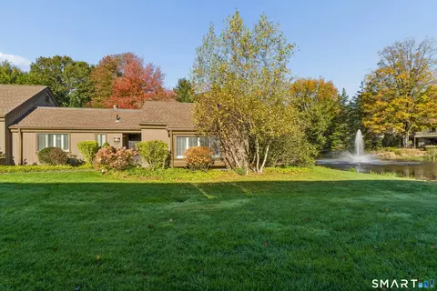 491 Heritage Vlg #B, Southbury, CT 06488