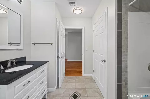 Bath - 42 View Dr, Thomaston, CT 06787 photo 2 of 3