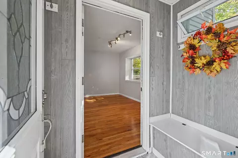 Entry Way - 42 View Dr, Thomaston, CT 06787 photo 2 of 3