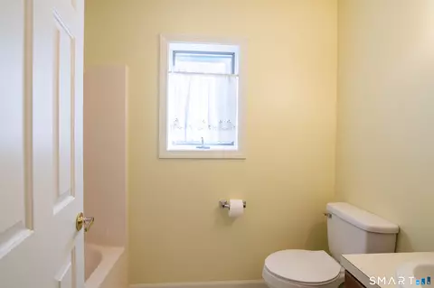 Bath - 604 Whetstone Mls #604, Killingly, CT 06241 photo 4 of 4