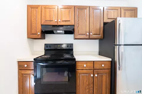 Kitchen - 604 Whetstone Mls #604, Killingly, CT 06241 photo 3 of 3