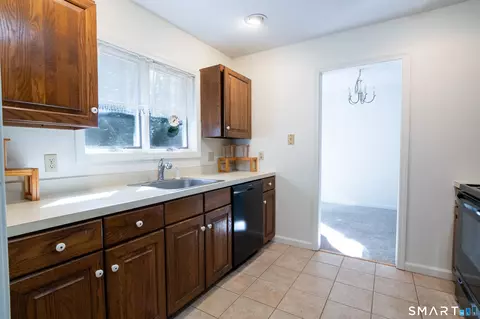 Kitchen - 604 Whetstone Mls #604, Killingly, CT 06241 photo 1 of 3