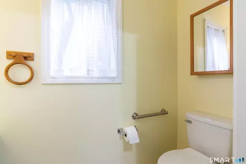 Bath - 604 Whetstone Mls #604, Killingly, CT 06241 photo 1 of 4