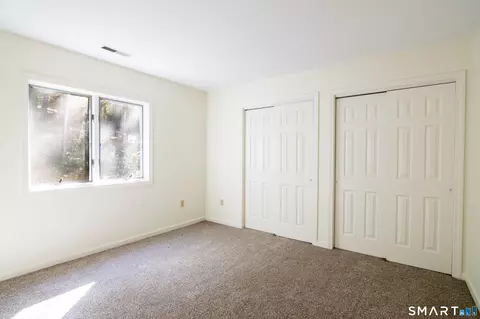 Bedroom - 604 Whetstone Mls #604, Killingly, CT 06241 photo 4 of 5