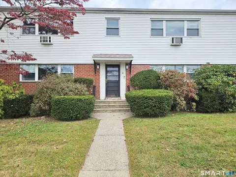 15 Cherry Hill Dr #2A, Bridgeport, CT 06606