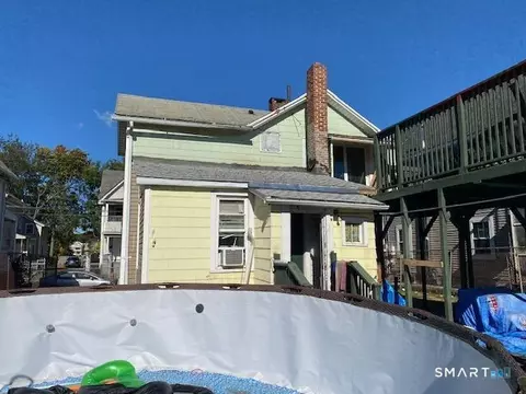 44 Adams St, Bridgeport, CT 06607 photo 3