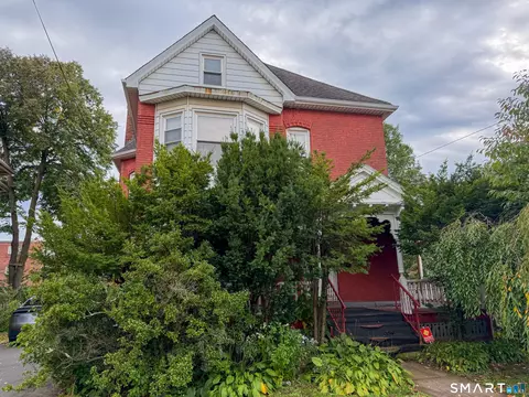 21 Annawan St, Hartford, CT 06114
